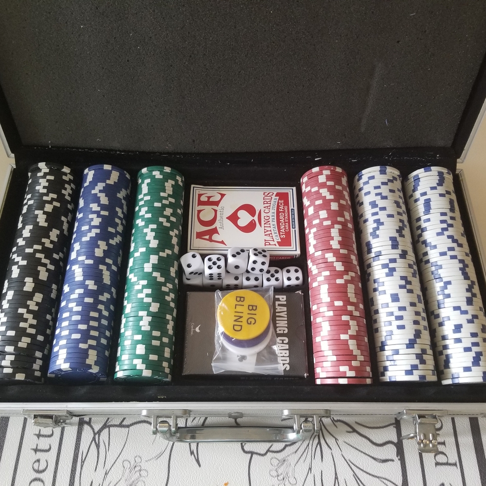 300 PC Poker Chip Set with Cards and Dice